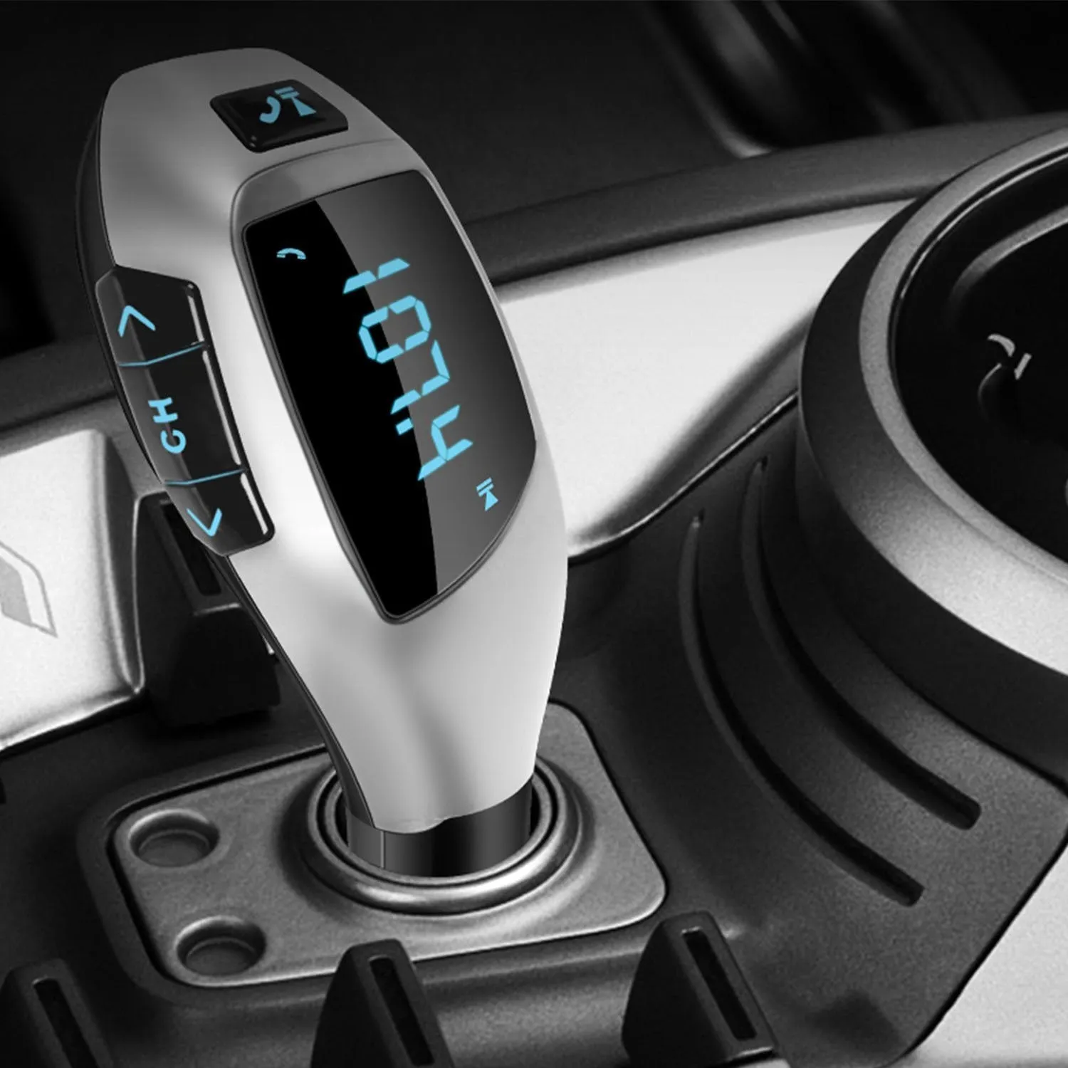 Car FM Wireless Transmitter USB Charge